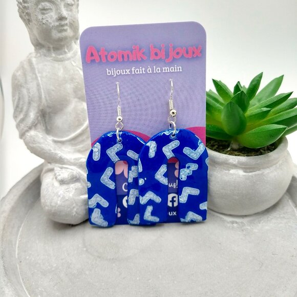 Handmade blue color polymer clay earrings. Boucles d'oreilles fait à la main - Picture 2 of 7